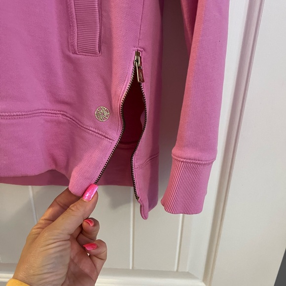 Lilly Pulitzer Beachcomber pullover medium - Picture 4 of 4